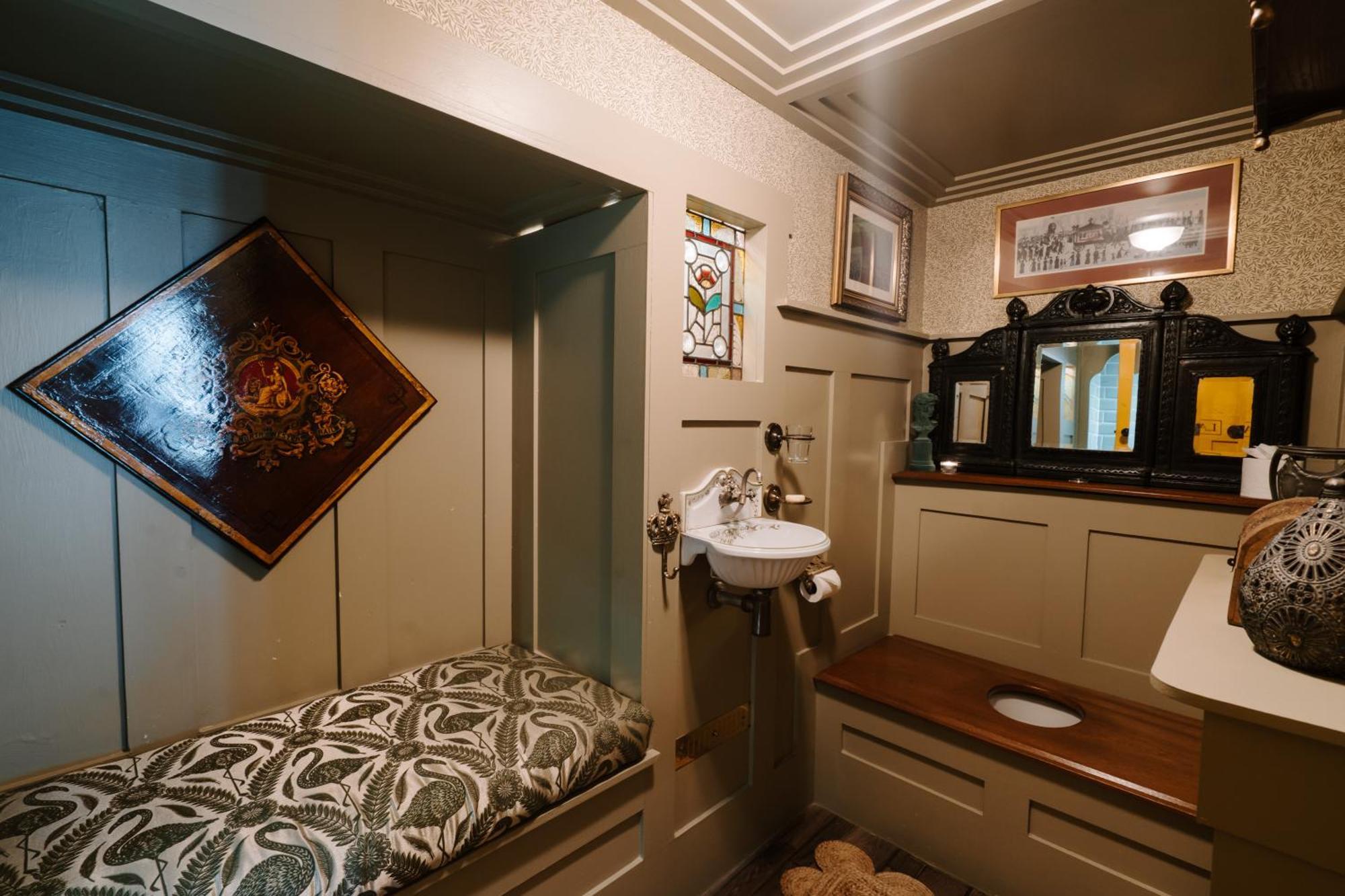 Sheddington Manor - 2 Bedroom Guest House & Cinema Belfast Exteriér fotografie