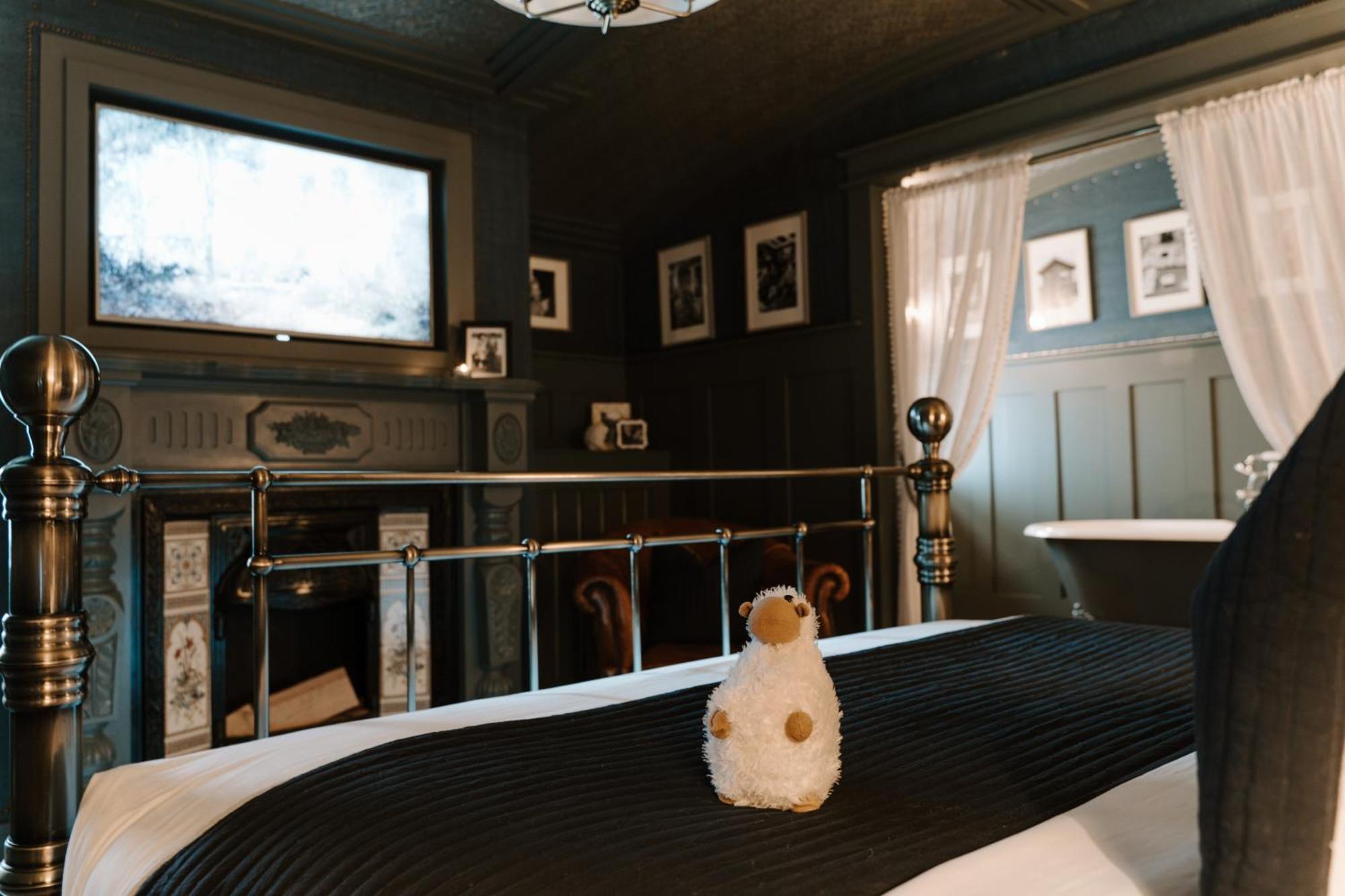 Sheddington Manor - 2 Bedroom Guest House & Cinema Belfast Exteriér fotografie